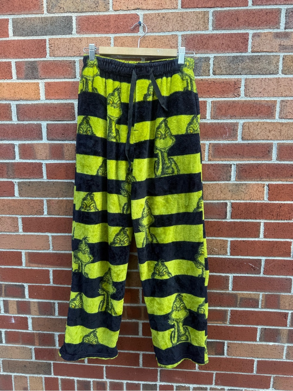 The Grinch Dr. Seuss Men’s Small Plush Fleece Pajama Pants